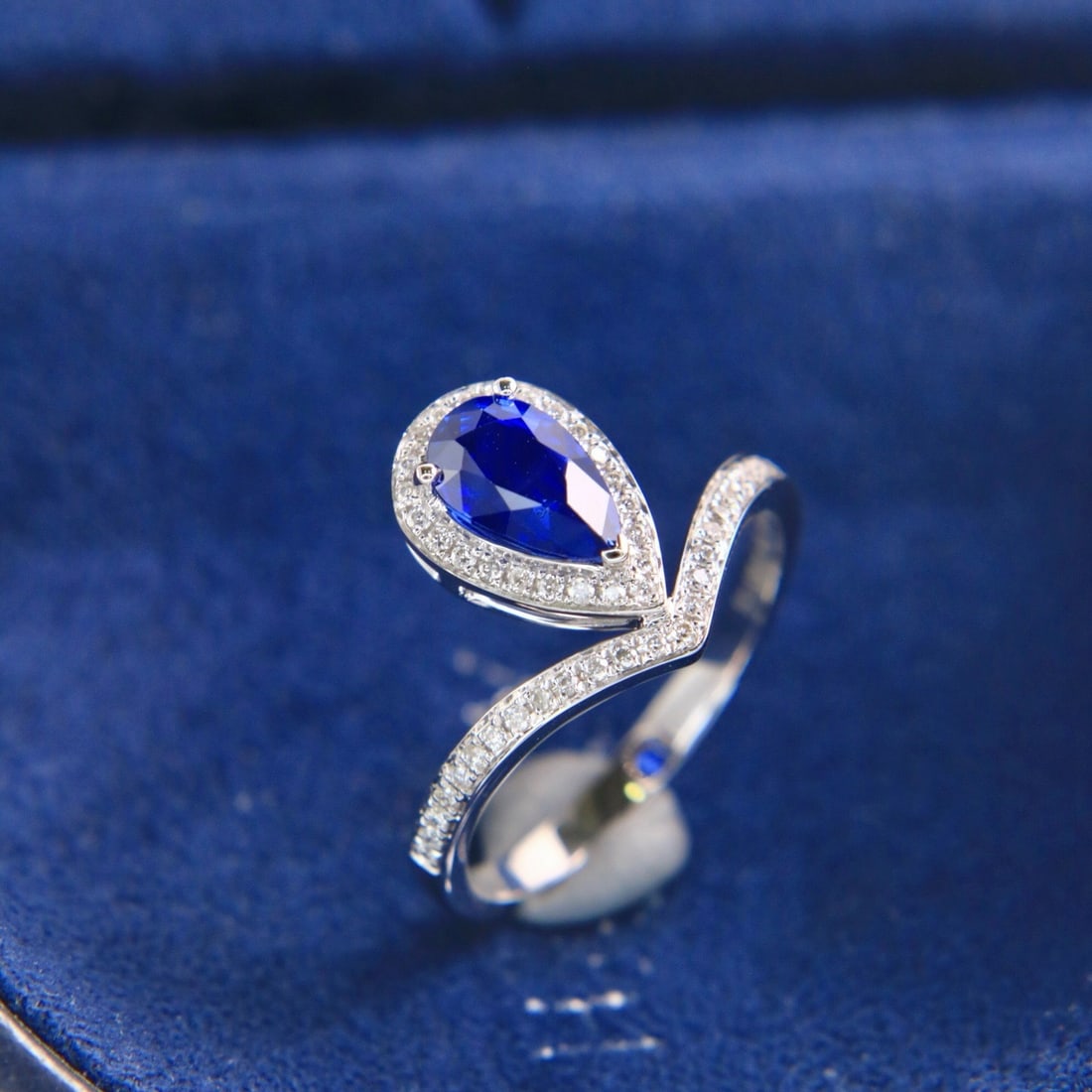 14k Gold 1.17 Ctw Natural Sapphire & Diamond Ring - 4