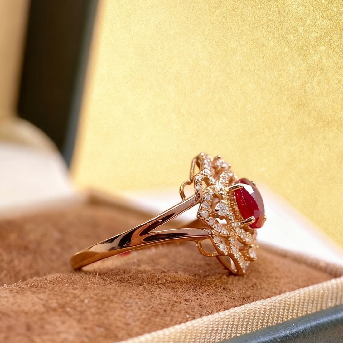 14k Gold 0.7 Ct Vivid Red Natural Ruby & Diamond Ring - 5