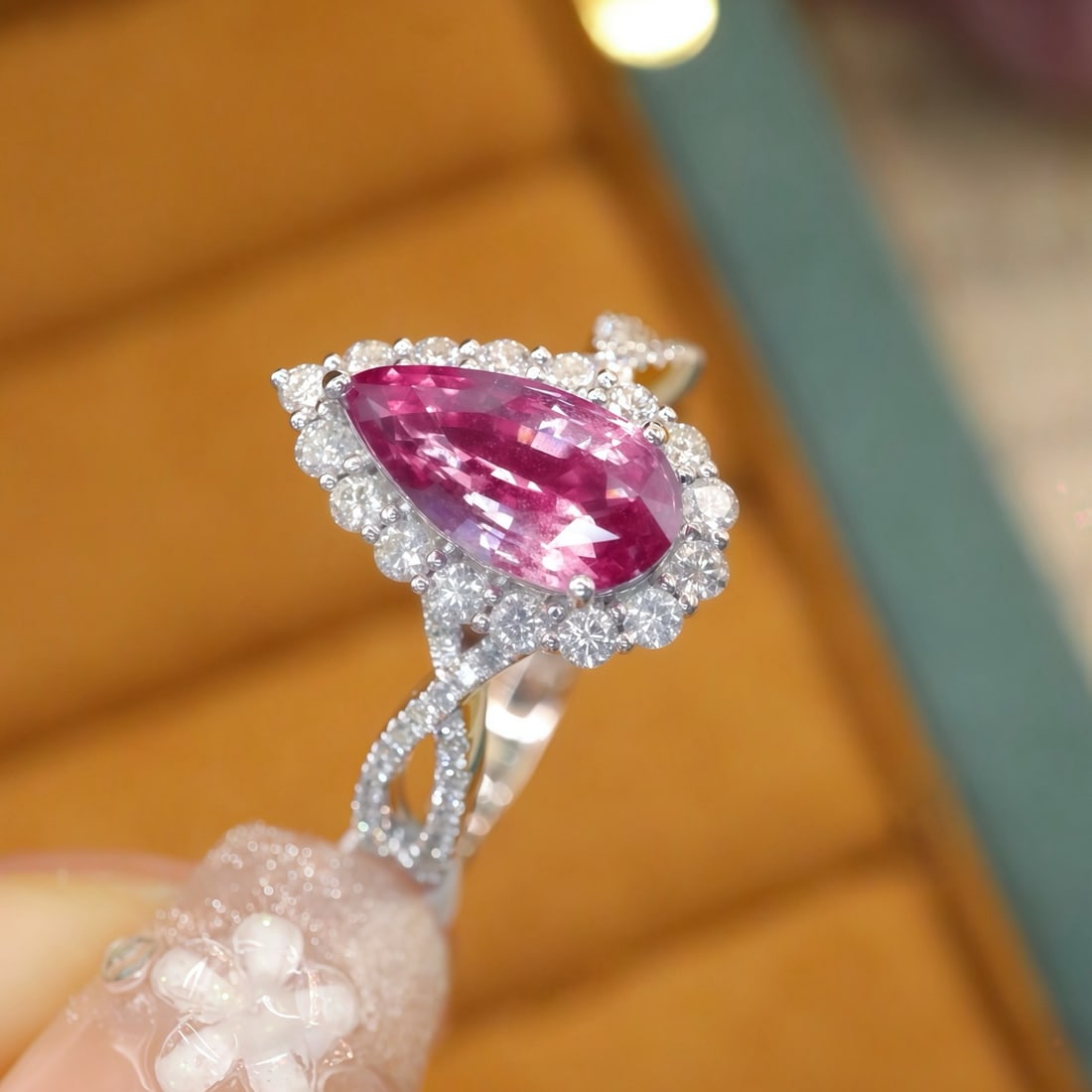 14k Gold 1.98 Ctw Natural Padparadscha Sapphire & Diamond Ring - 3