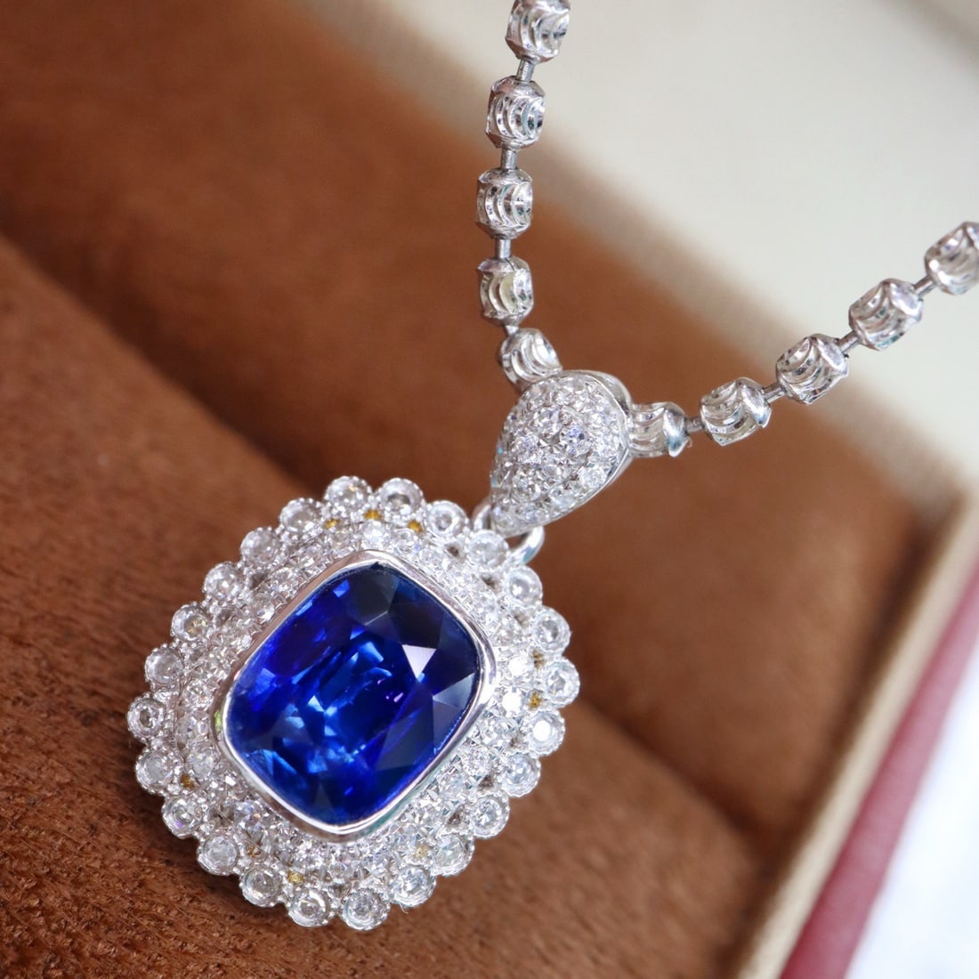14k Gold 1.31 Ctw Natural Sapphire & Diamond Pendant( Without Chain ): Ref:231124418 // gold content:14k gold // main gemstone:sapphire // shape:cushion // carat weight:1. 08ct // color:royal blue // treatment:natural // // adjacent gemstone 2 : diamond // shape:round