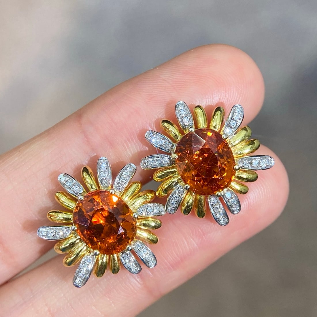 14k Gold 8.24 Ctw Natural Spessartine & Diamond Earrings: Ref:231124425 // gold content:14k gold // main gemstone:spessartine // shape:oval // carat weight:8ct // color:orange // treatment:natural // // adjacent gemstone 2 : diamond // shape:round //