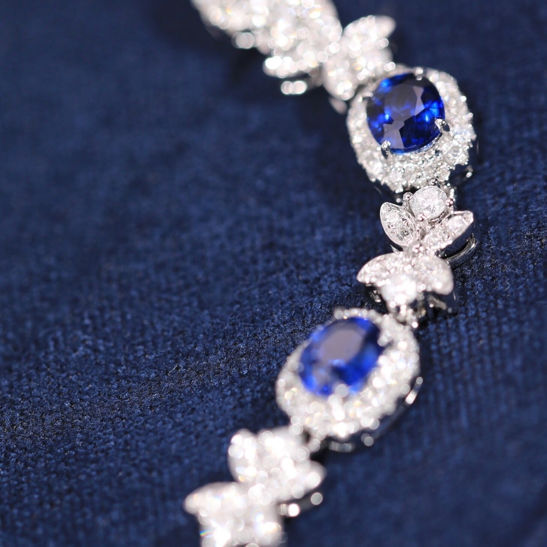 14k Gold 3.54 Ctw Natural Sapphire & Diamond Bracelet - 2