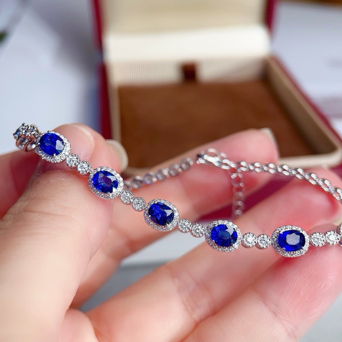 14k Gold 3.82 Ctw Vivid Blue Natural Sapphire & Diamond Bracelet - 5