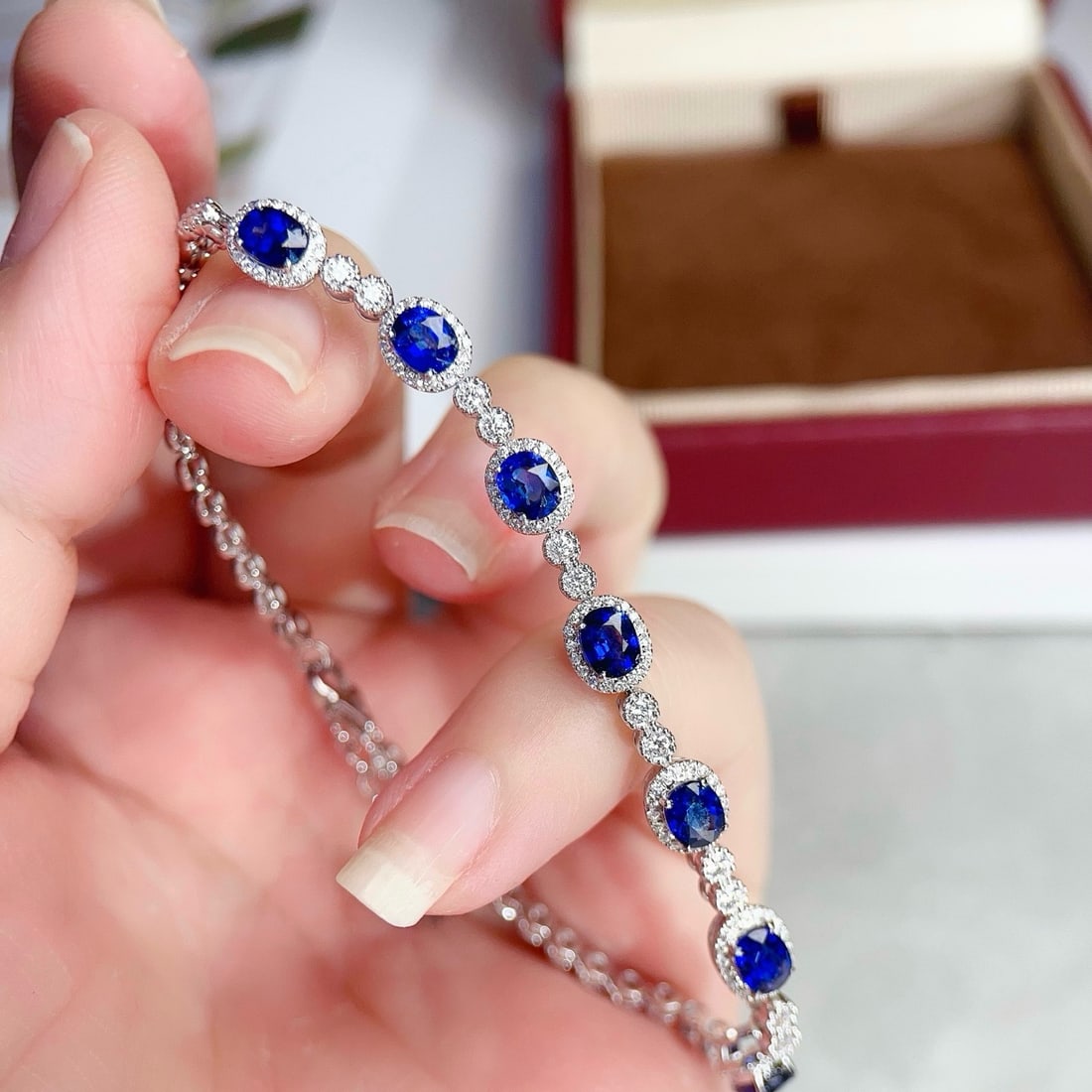 14k Gold 3.82 Ctw Vivid Blue Natural Sapphire & Diamond Bracelet - 6