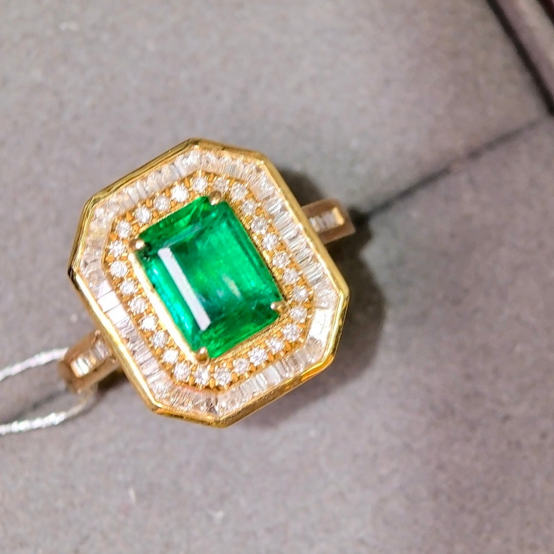 14k Gold 2.84 Ctw Vivid Green Natural Emerald & Diamond Ring (1 of 7)