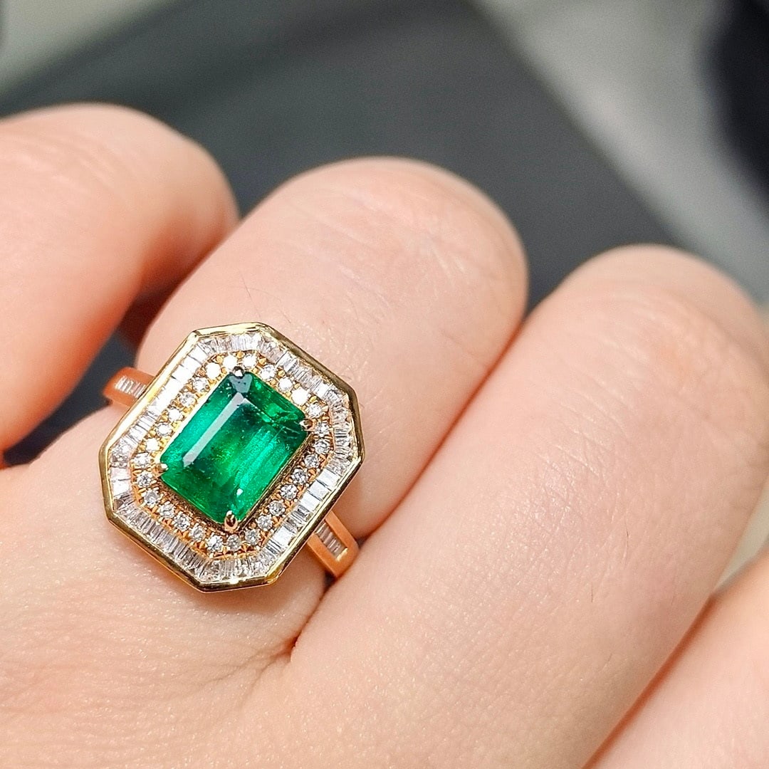 14k Gold 2.84 Ctw Vivid Green Natural Emerald & Diamond Ring - 6