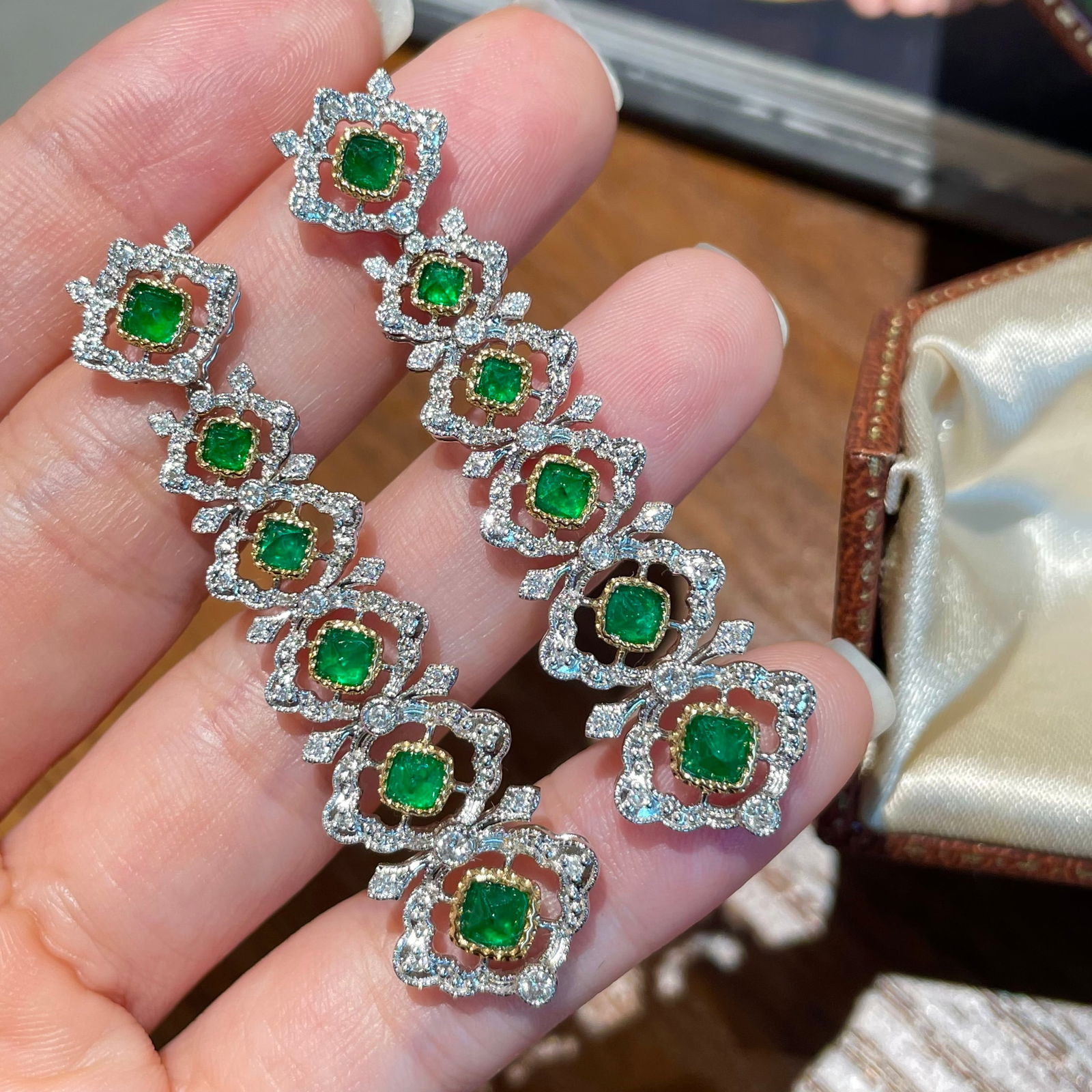 14k Gold 2.00 Ct Vivid Green Natural Emerald & Diamond Earrings - 3