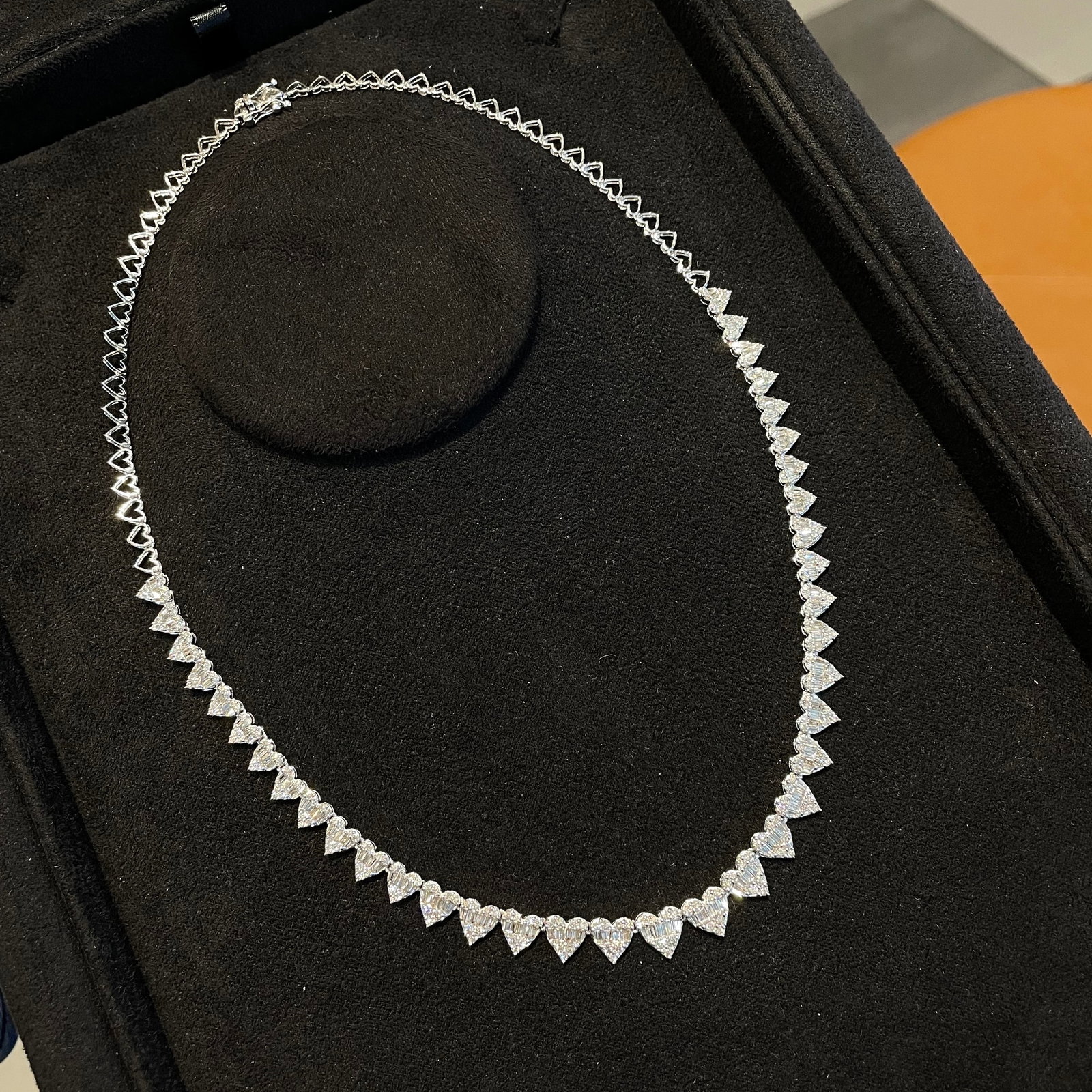 14k Gold 3 Ct Natural H Diamond Necklace: Ref:231124442 // gold content:14k gold // main gemstone:diamond // shape:multiple // carat weight:3ct // clarity grade:vs-si // color:h // treatment:natural // Condition: NewLow Estimate: