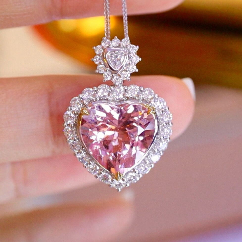 14k Gold 6.09 Ctw Natural Morganite & Diamond Pendant( Without Chain ): Ref:231067094 // gold content:14k gold // main gemstone:morganite // shape:heart // carat weight:5. 05ct // color:pink // treatment:natural // // adjacent gemstone 2 : diamond // shape:round // carat