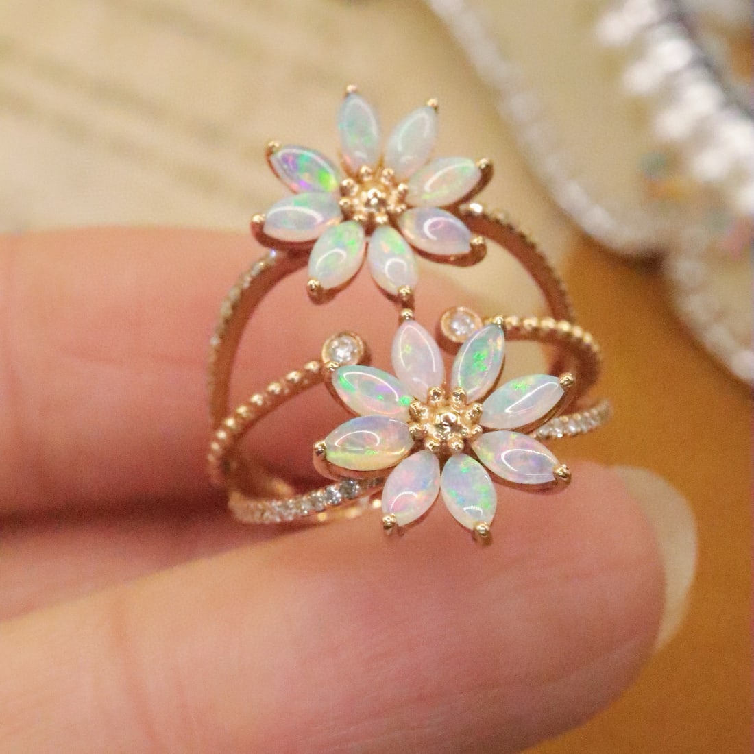 14k Gold 1.03 Ctw Natural Opal & Diamond Ring - 3