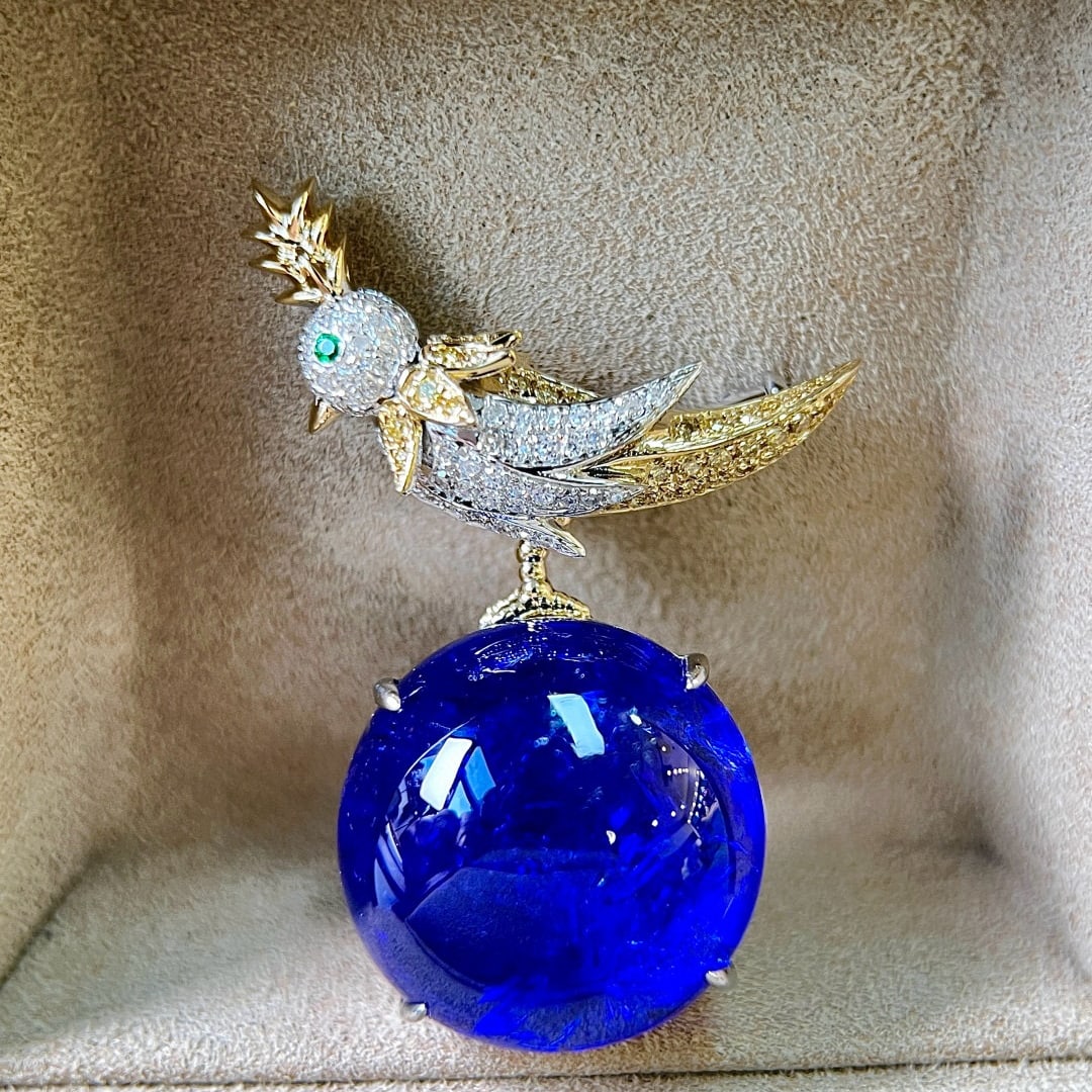 14k Gold 20.80 Ctw Vivid Blue Natural Tanzanite & Diamond Brooch/pendant( Without Chain ) - 2