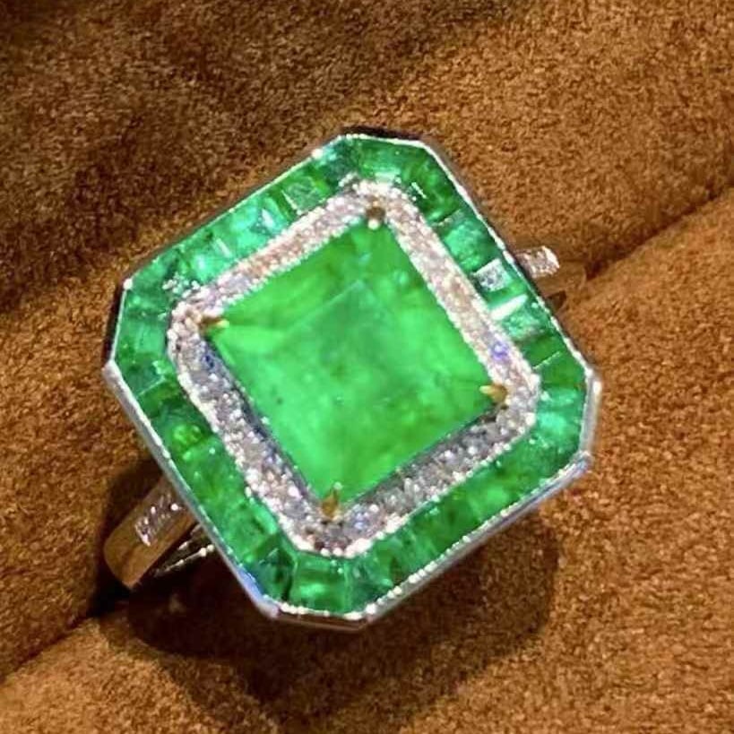 14k Gold 3 Ct Vivid Green Natural Emerald & Diamond Ring - 3