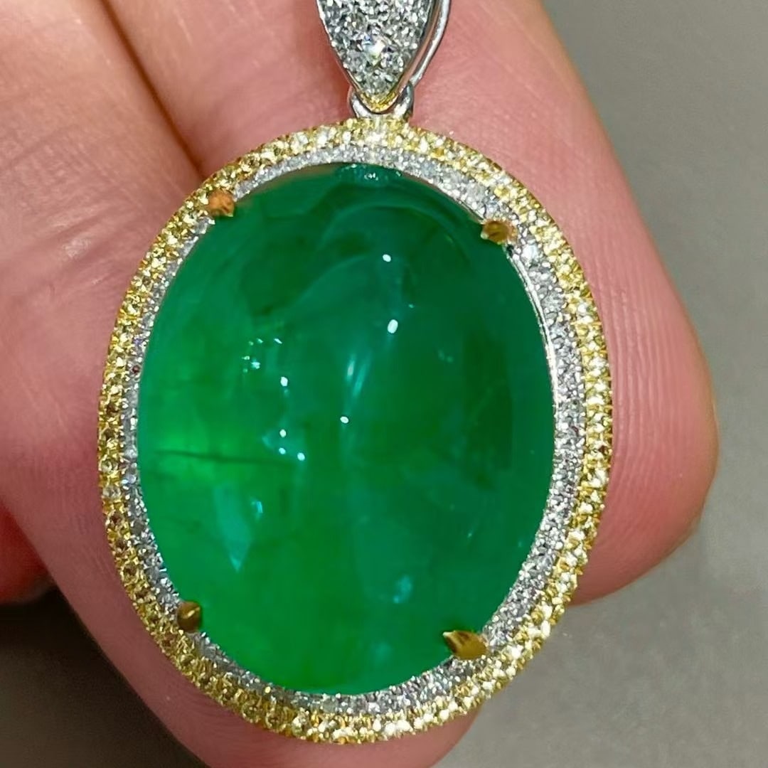 14k Gold 18.5 Ct Natural Emerald & Diamond & Sapphire Pendant( Without Chain ): Ref:231067145 // gold content:14k gold // main gemstone:emerald // shape:oval // carat weight:18. 5ct // color:green // treatment:natural // // adjacent gemstone 2 : diamond // shape:round //