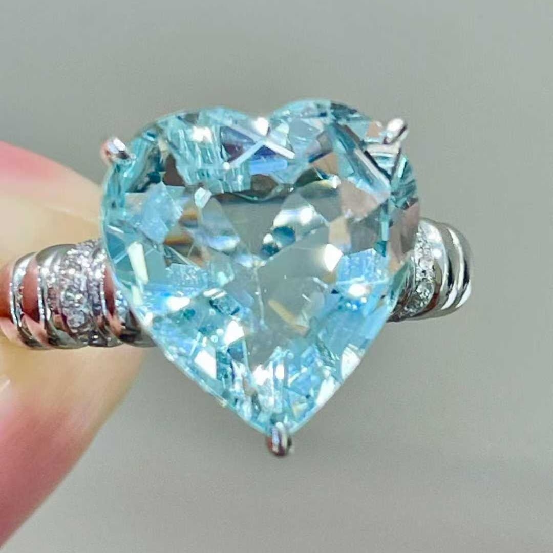 14k Gold 5.08 Ct Natural Aquamarine & Diamond Ring - 4