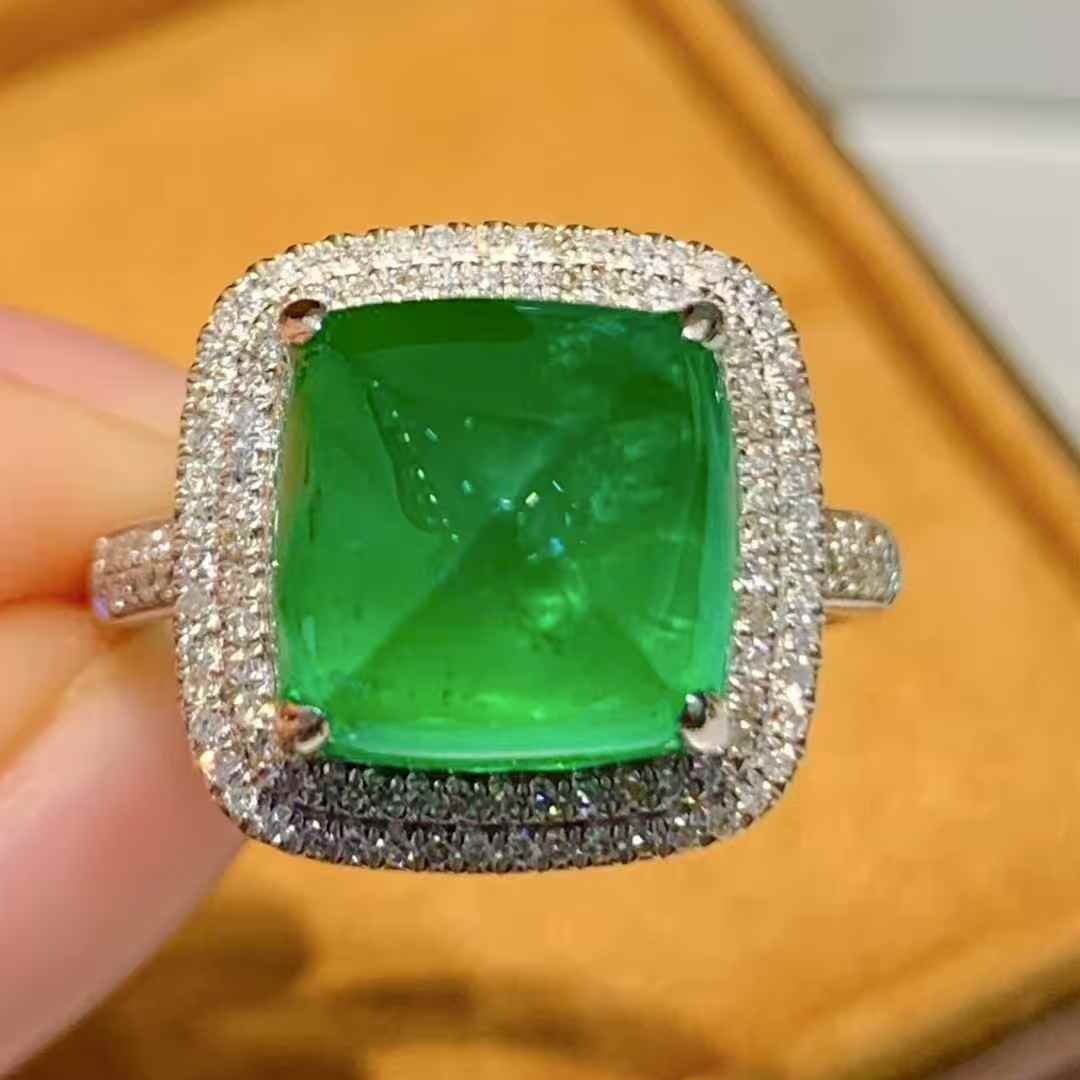 14k Gold 6 Ct Vivid Green Natural Emerald & Diamond Ring: Ref:231067177 // gold content:14k gold // ring size:7. 25us // // main gemstone:emerald // shape:sugar-loaf // carat weight:6ct // color:vivid green // treatment:natural // // adjacent gemstone 2 : di