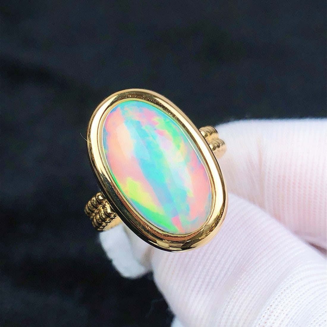 14k Gold 4.36 Ct Natural Opal Ring - 5