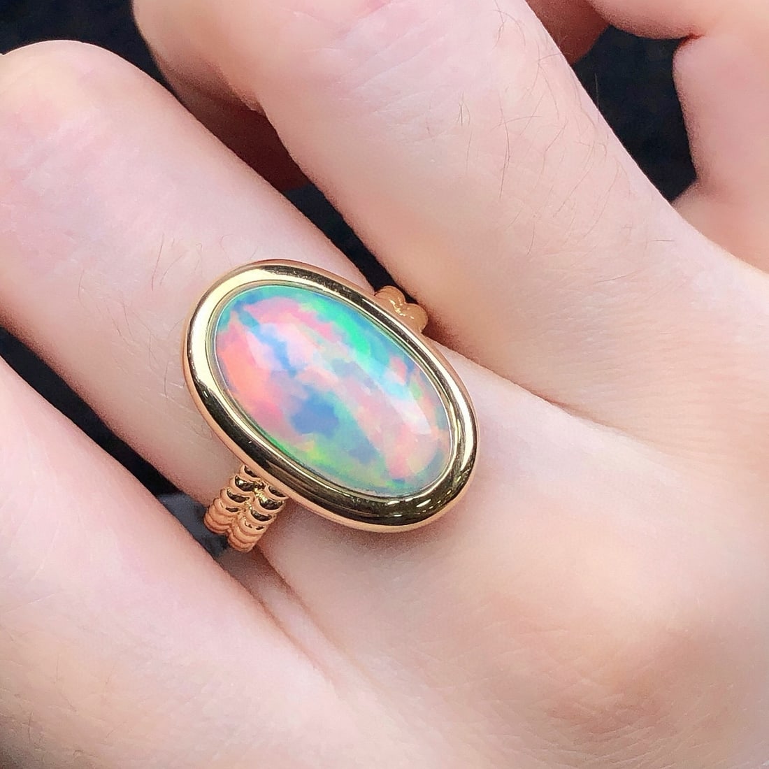 14k Gold 4.36 Ct Natural Opal Ring - 7