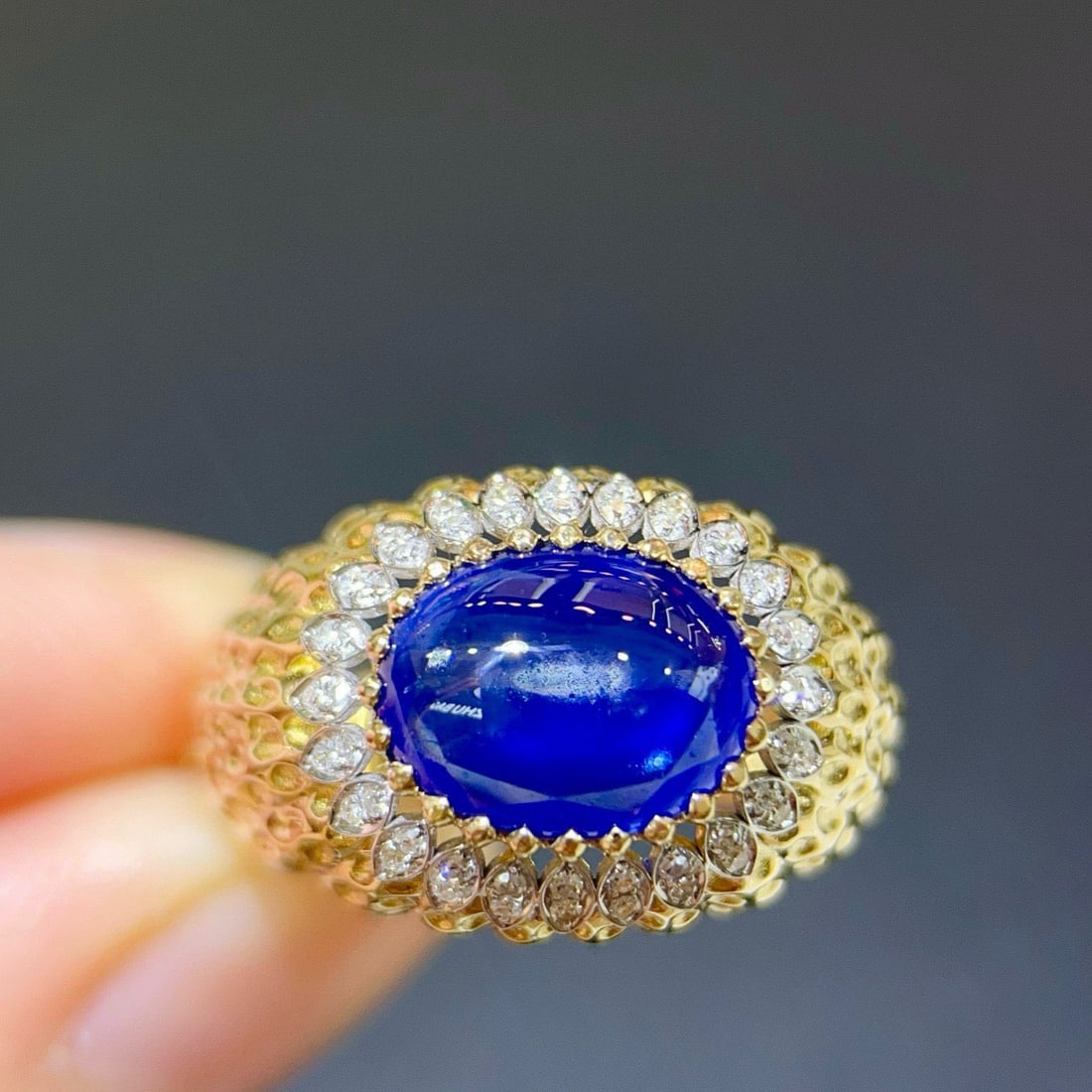 14k Gold 2.62 Ctw Natural Sapphire & Diamond Ring: Ref:231067220 // gold content:14k gold // ring size:7. 25us // // main gemstone:sapphire // shape:oval // carat weight:2. 49ct // color:blue // treatment:natural // // adjacent gemstone 2 :