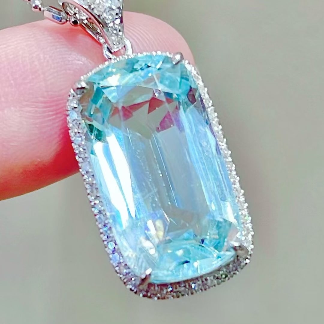 14k Gold 7.12 Ct Natural Aquamarine & Diamond Pendant( Without Chain ): Ref:231067247 // gold content:14k gold // main gemstone:aquamarine // shape:cushion // carat weight:7. 12ct // color:blue // treatment:natural // // adjacent gemstone 2 : diamond // shape:round // cla