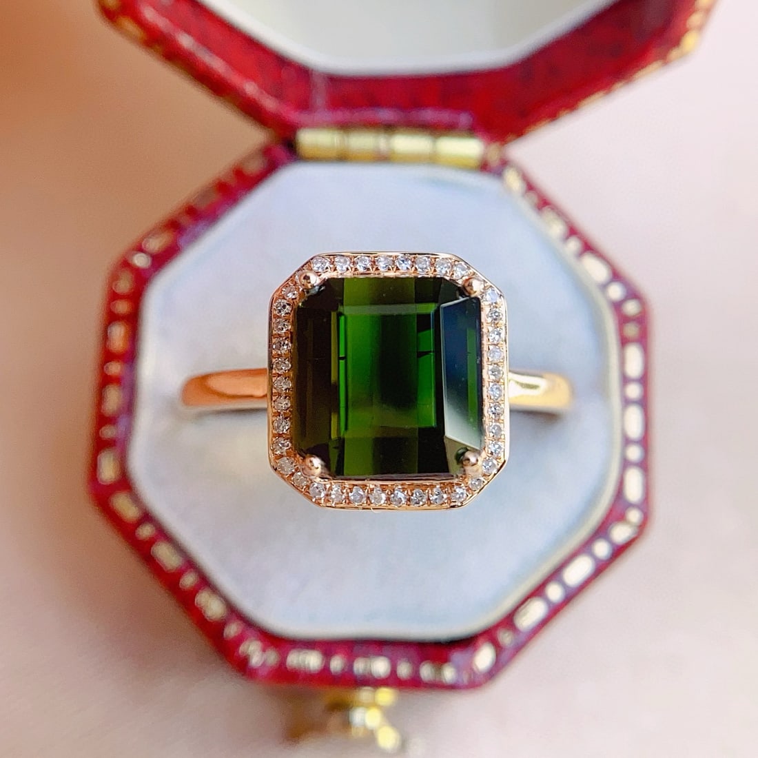 14k Gold 3.40 Ct Natural Tourmaline & Diamond Ring: Ref:231067253 // gold content:14k gold // ring size:7. 25us // // main gemstone:tourmaline // shape:octagonal // carat weight:3. 40ct // color:green // treatment:natural // // adjacent gemstone 2