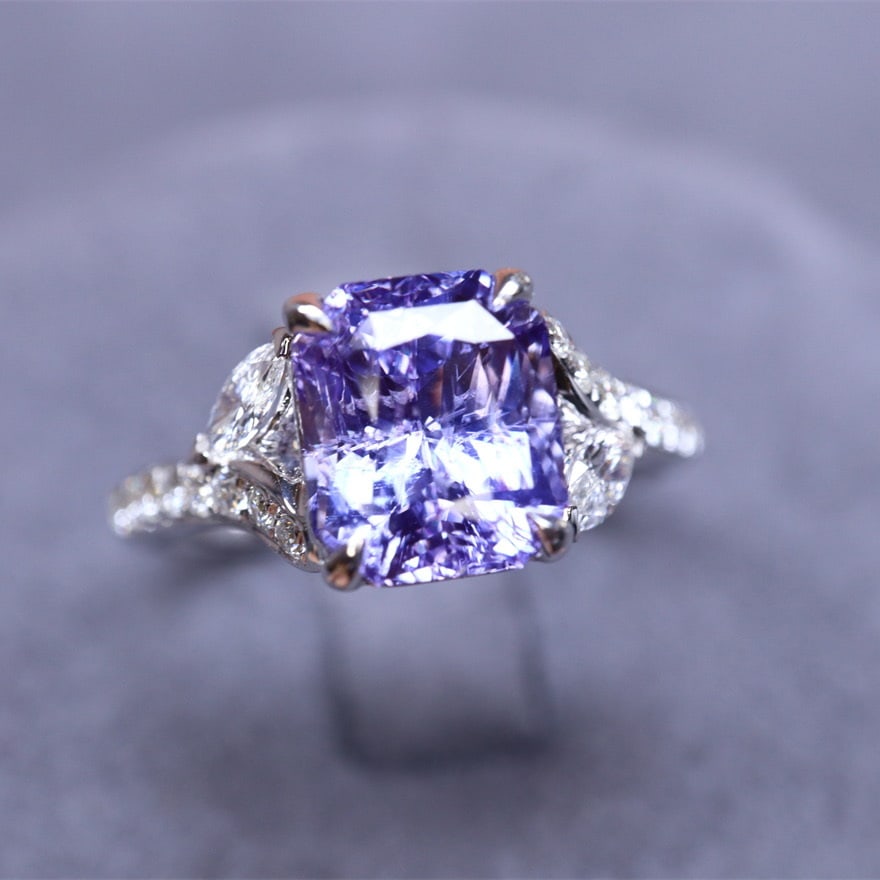 14k Gold 2.95 Ctw Natural Sapphire & Diamond Ring: Ref:231068005 // gold content:14k gold // ring size:7. 25us // // main gemstone:sapphire // shape:octagonal // carat weight:2. 56ct // color:purple // treatment:natural // // adjacent gemstone 2 :