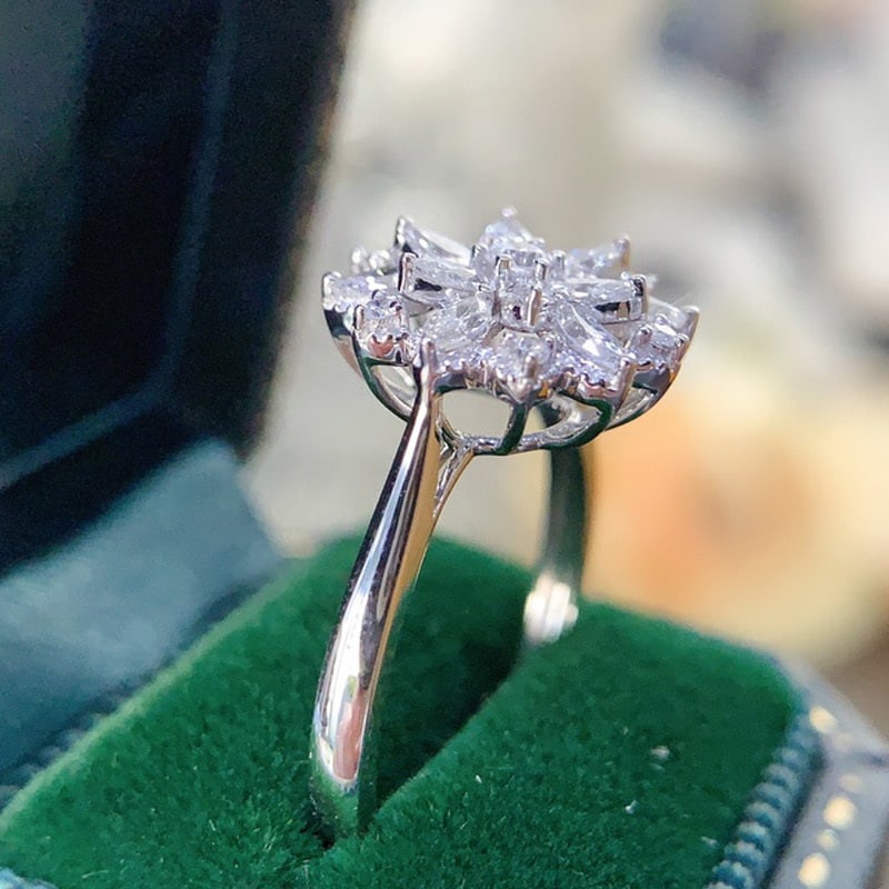 14k Gold 0.55 Ct Natural H Diamond Ring - 4