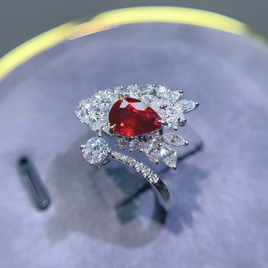 14k Gold 2.11 Ctw Natural Ruby & Diamond Ring - 6