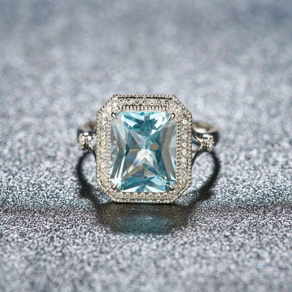 14k Gold 3.03 Ct Natural Aquamarine & Diamond Ring: Ref:231068091 // gold content:14k gold // ring size:7. 25us // // main gemstone:aquamarine // shape:octagonal // carat weight:3. 03ct // color:santa maria color // treatment:natural // // adjacent