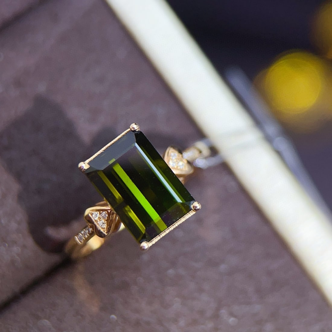 14k Gold 3.48 Ctw Natural Tourmaline & Diamond Ring: Ref:231068122 // gold content:14k gold // ring size:7. 25us // // main gemstone:tourmaline // shape:octagonal // carat weight:3. 45ct // color:green // treatment:natural // // adjacent gemstone 2