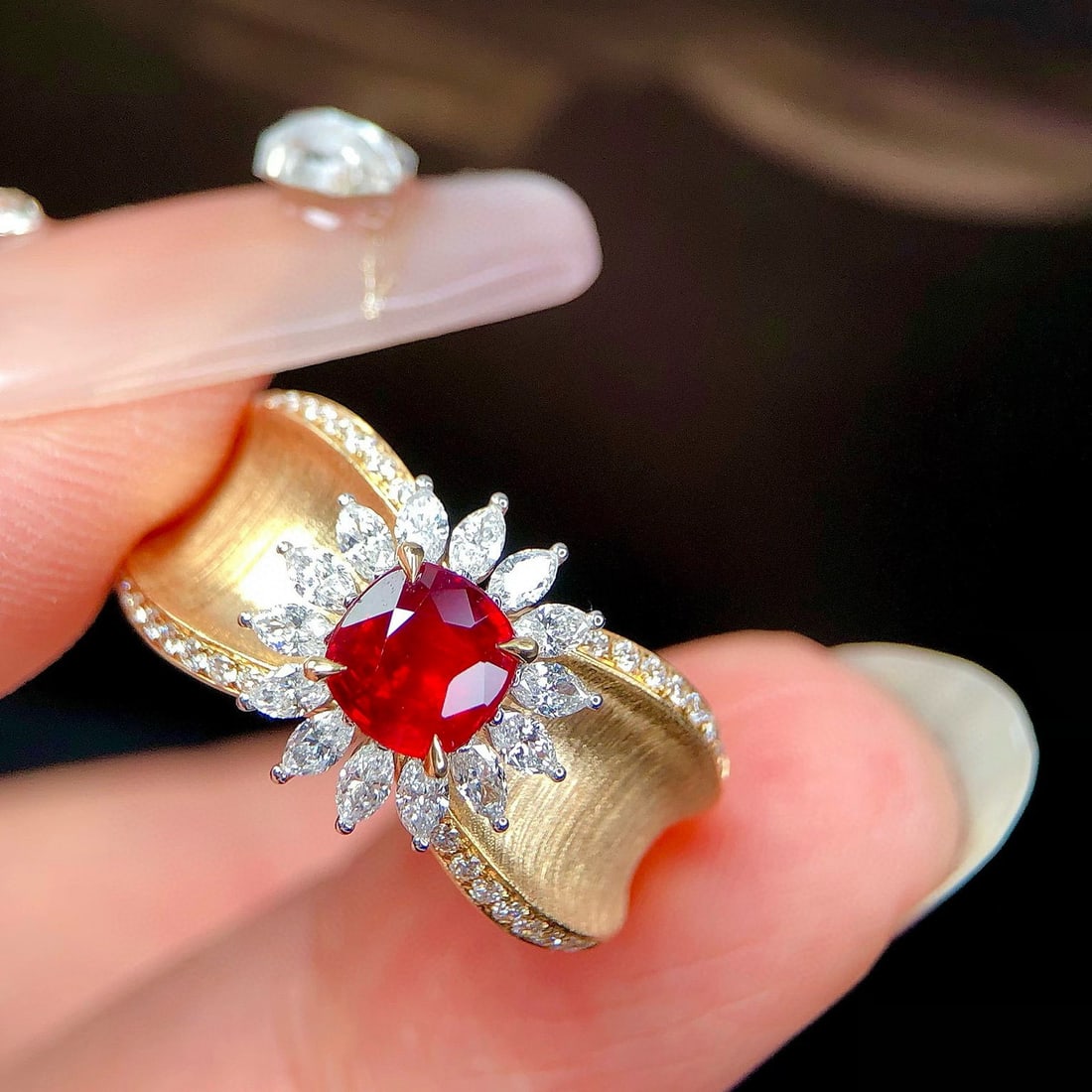 14k Gold 1.57 Ctw Natural Ruby & Diamond Ring: Ref:231068125 // gold content:14k gold // ring size:7. 25us // // main gemstone:ruby // shape:cushion // carat weight:1. 0ct // color:pigeonblood red // treatment:natural // // adjacent gemstone 2