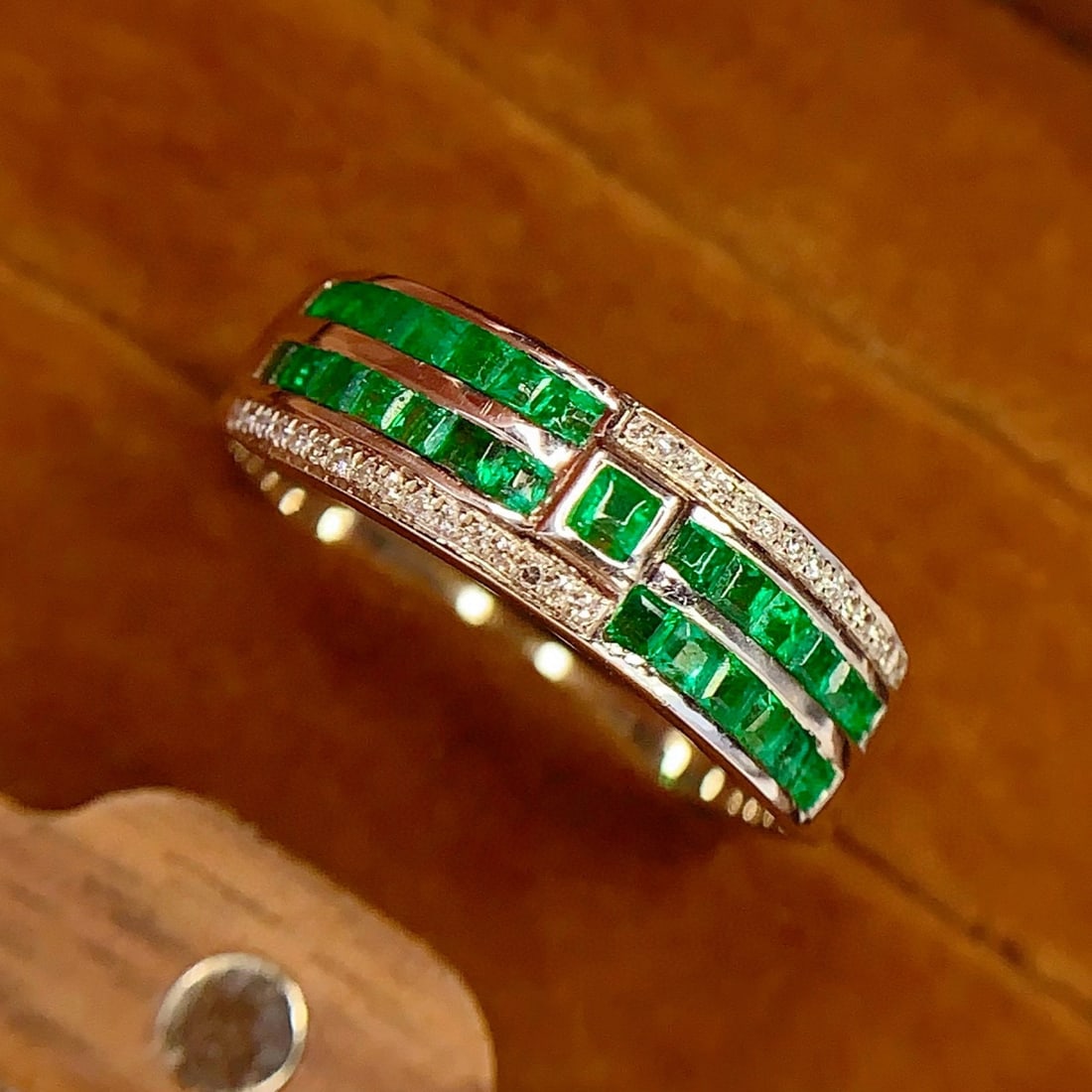 14k Gold 1 Ct Vivid Green Natural Emerald & Diamond Ring - 6