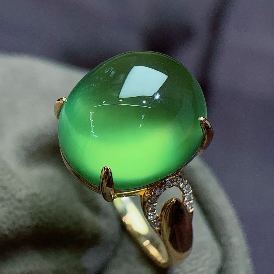 14k Gold 11.24 Ct Natural Prehnite & Diamond Ring - 2