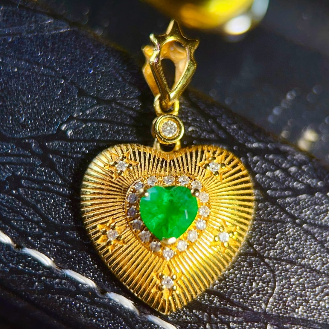 14k Gold 0.55 Ct Vivid Green Natural Emerald & Diamond Pendant( Without Chain ) - 2
