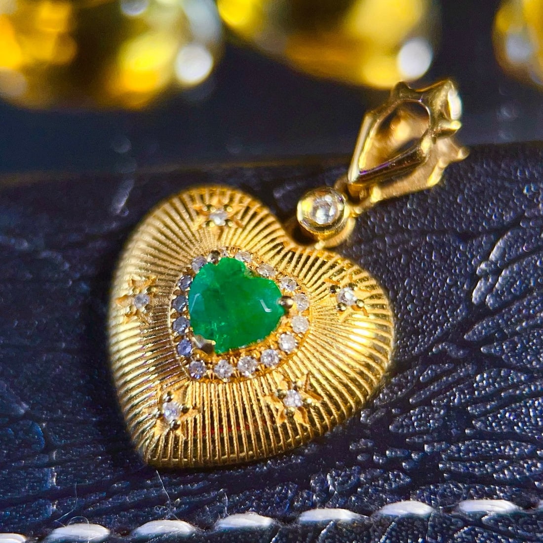 14k Gold 0.55 Ct Vivid Green Natural Emerald & Diamond Pendant( Without Chain ) - 3