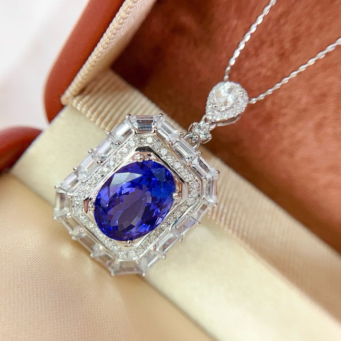 14k Gold 5.05 Ct Natural Tanzanite & Diamond & Sapphire Pendant( Without Chain ) - 6