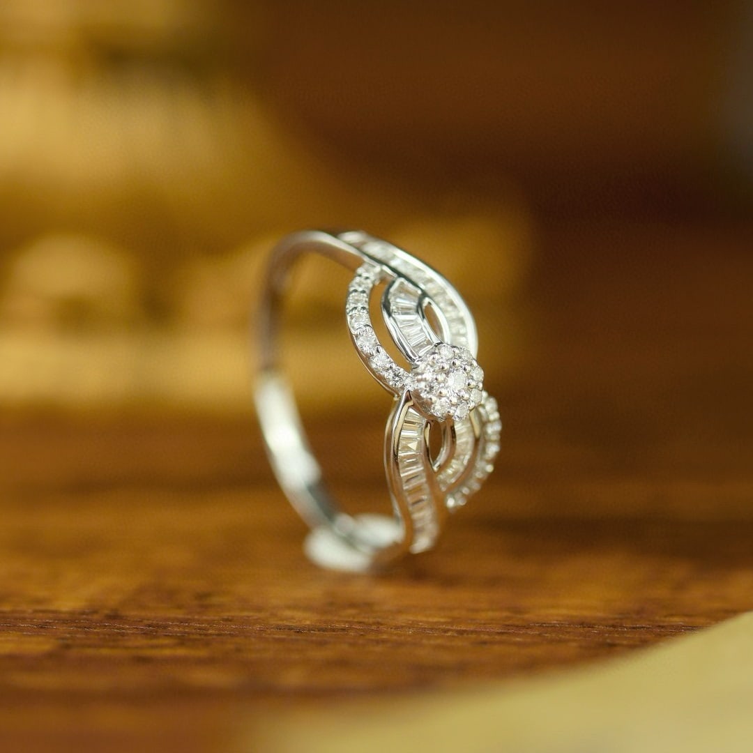 14k Gold 0.35 Ct Natural H Diamond Ring - 4