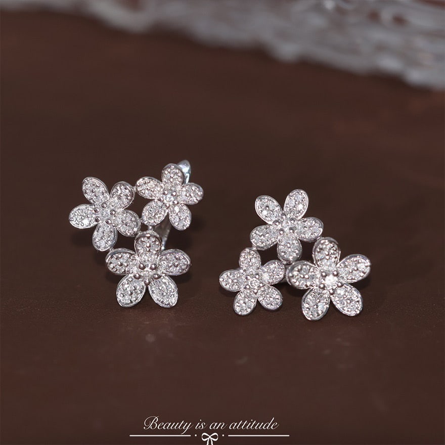 14k Gold 0.6 Ct Natural H Diamond Earrings: Ref:231068276 // gold content:14k gold // main gemstone:diamond // shape:round // carat weight:0. 6ct // clarity grade:vs-si // color:h // treatment:natural // cut grade:g // Condition: NewLow