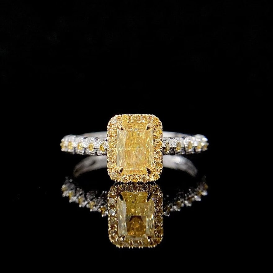 14k Gold 0.97 Ctw Natural Yellow Diamond & Diamond Ring: Ref:231068331 // gold content:14k gold // ring size:7. 25us // // main gemstone:yellow diamond // shape:radiant // carat weight:0. 7ct // color:yellow // treatment:natural // // adjacent gemstone 2 :