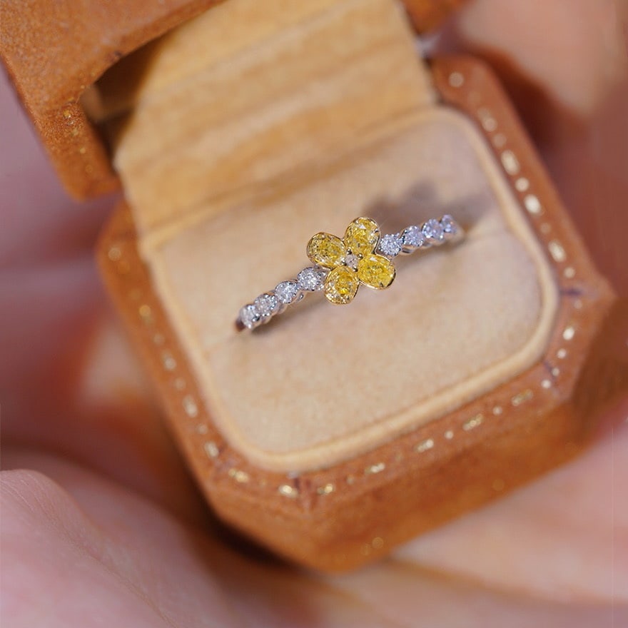 14k Gold 0.34 Ctw Natural Yellow Diamond & Diamond Ring: Ref:231068333 // gold content:14k gold // ring size:7. 25us // // main gemstone:yellow diamond // shape:oval // carat weight:0. 25ct // color:yellow // treatment:natural // // adjacent gemstone 2