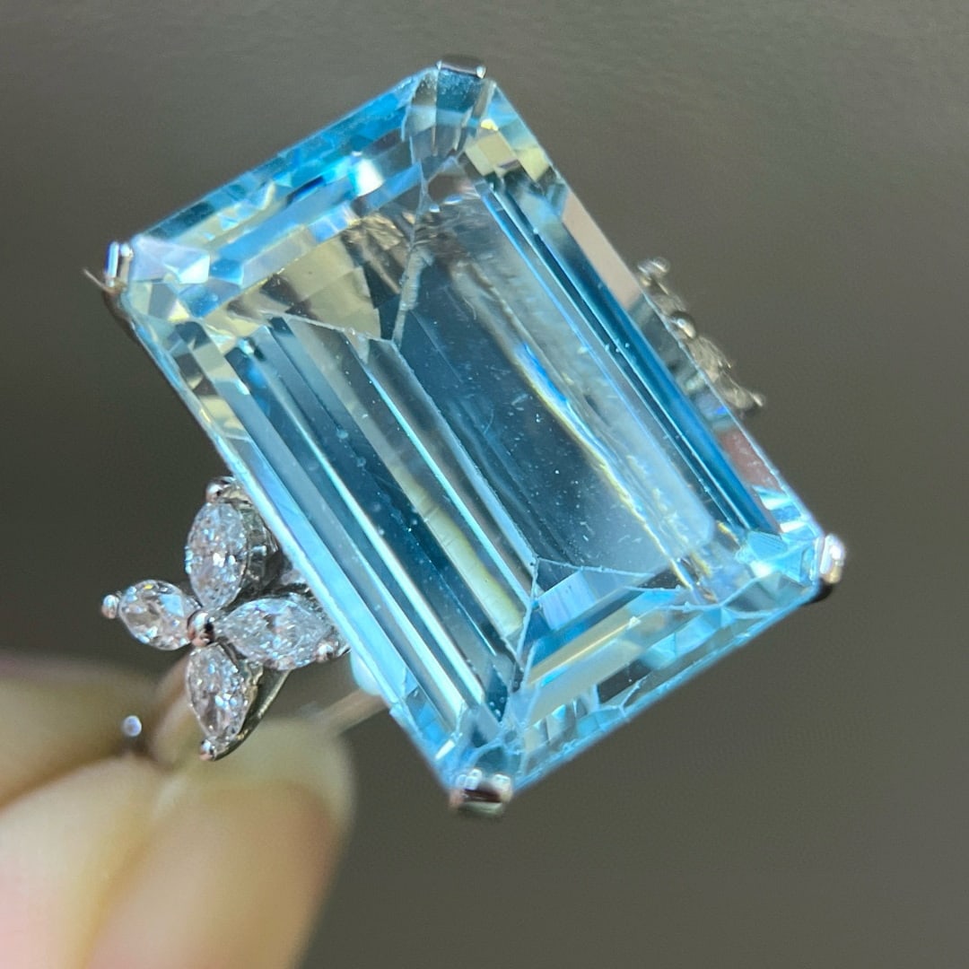 14k Gold 11.76 Ctw Natural Aquamarine & Diamond Ring - 2