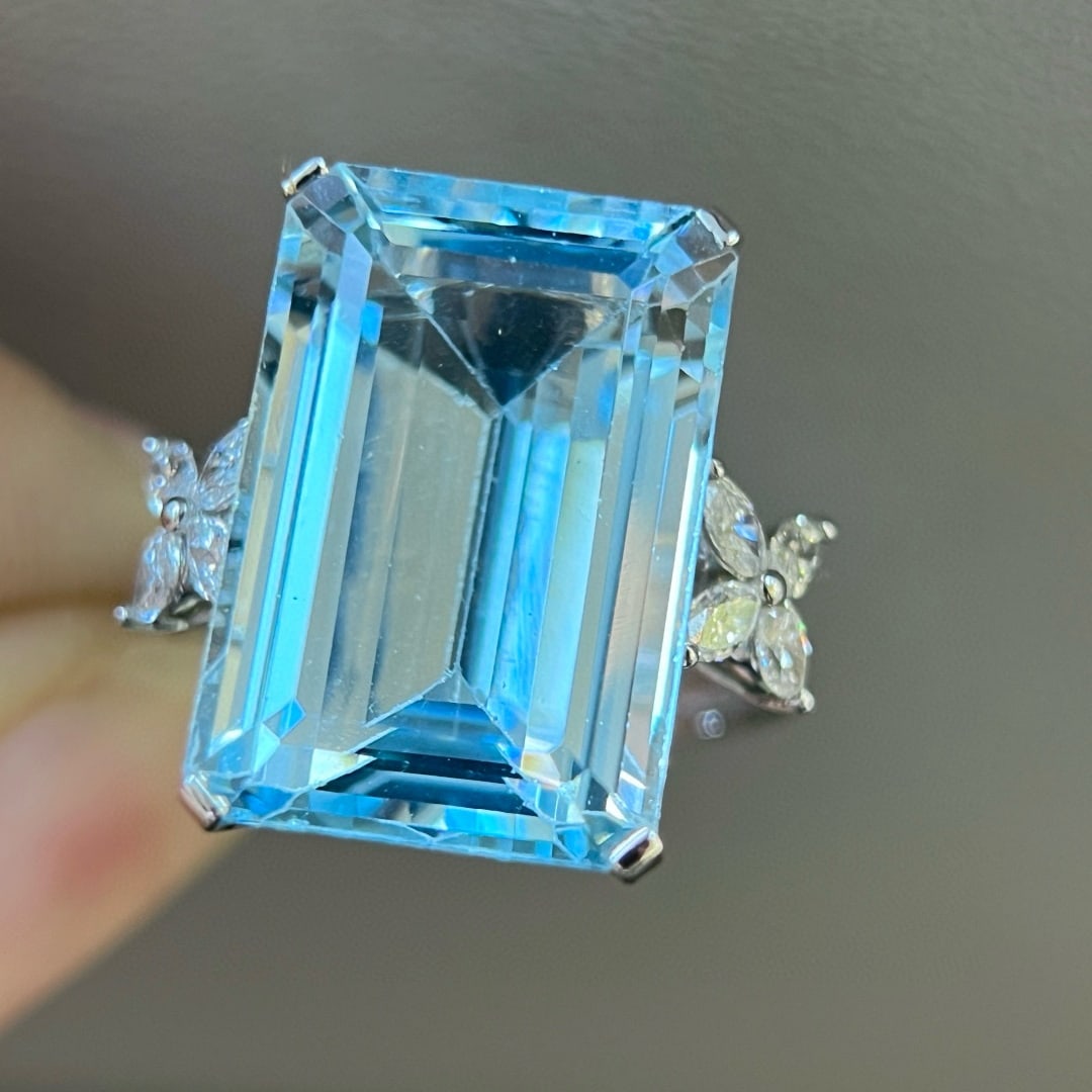 14k Gold 11.76 Ctw Natural Aquamarine & Diamond Ring - 4