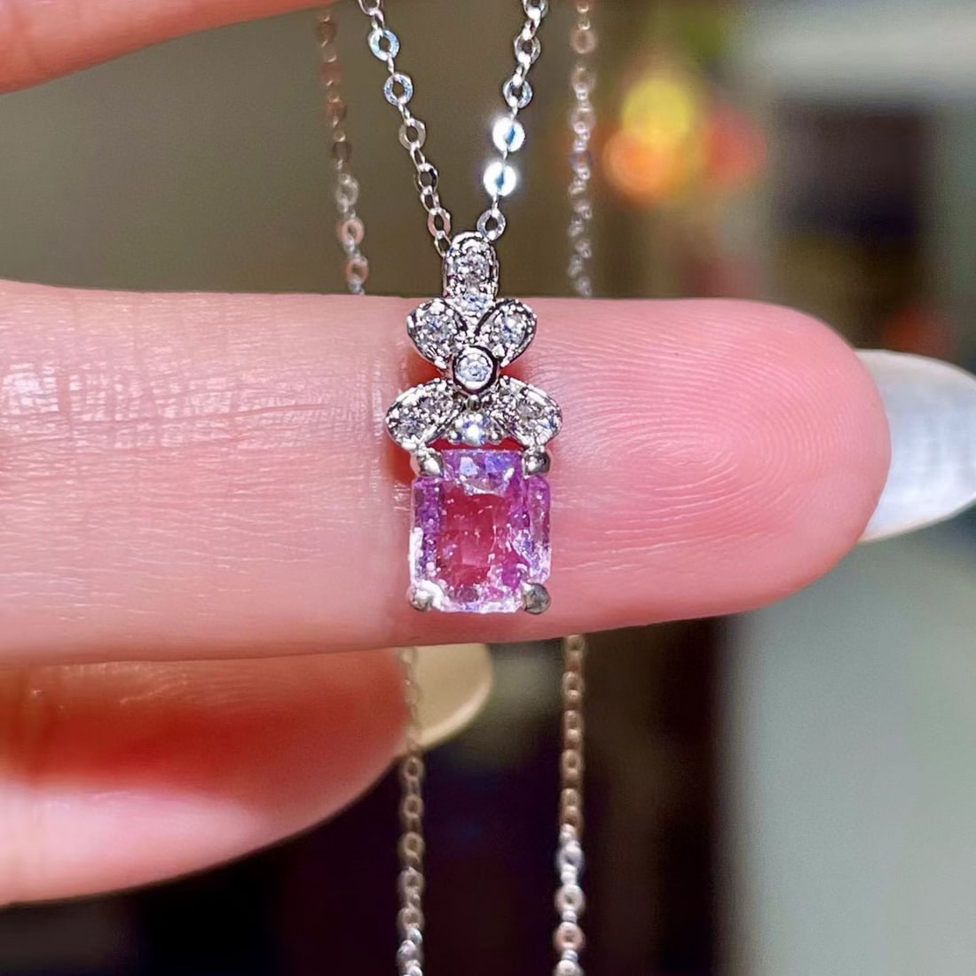 14k Gold 1.16 Ctw Natural Sapphire & Diamond Necklace: Ref:231068391 // gold content:14k gold // main gemstone:sapphire // shape:octagonal // carat weight:1. 08ct // color:pink // treatment:natural // // adjacent gemstone 2 : diamond // shape:round // car