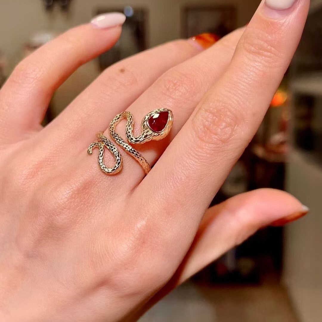 14k Gold 0.7 Ct Vivid Red Natural Ruby Ring - 4