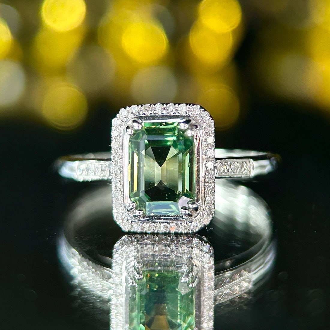 14k Gold 1.52 Ctw Natural Sapphire & Diamond Ring: Ref:231068415 // gold content:14k gold // ring size:7. 25us // // main gemstone:sapphire // shape:octagonal // carat weight:1. 4ct // color:green // treatment:natural // // adjacent gemstone 2 :