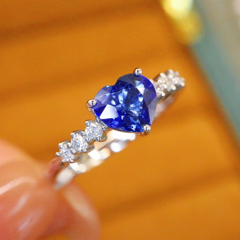 14k Gold 0.98 Ctw Natural Sapphire & Diamond Ring - 3