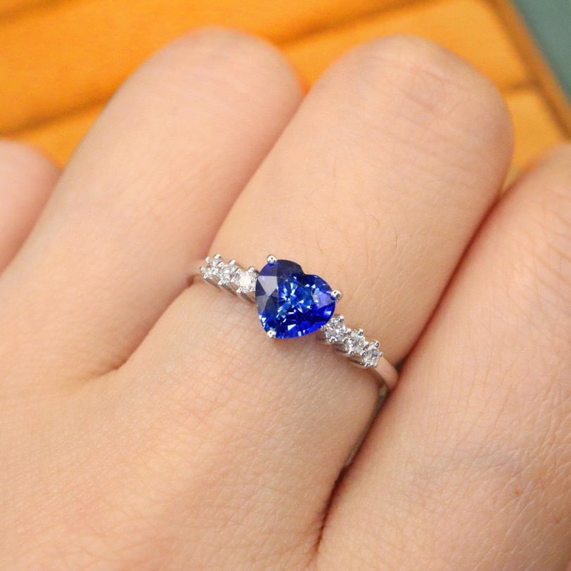 14k Gold 0.98 Ctw Natural Sapphire & Diamond Ring - 5