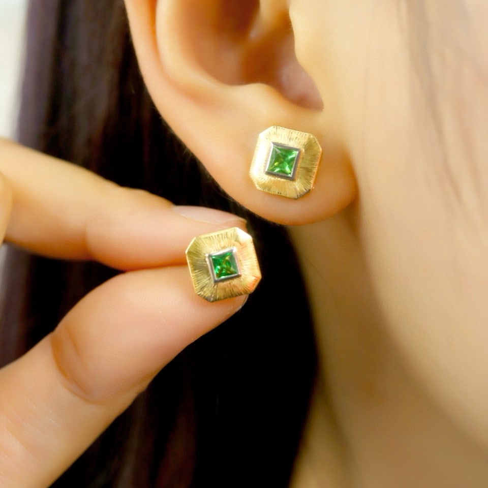 14k Gold 0.50 Ct Natural Tsavorite Earrings - 7