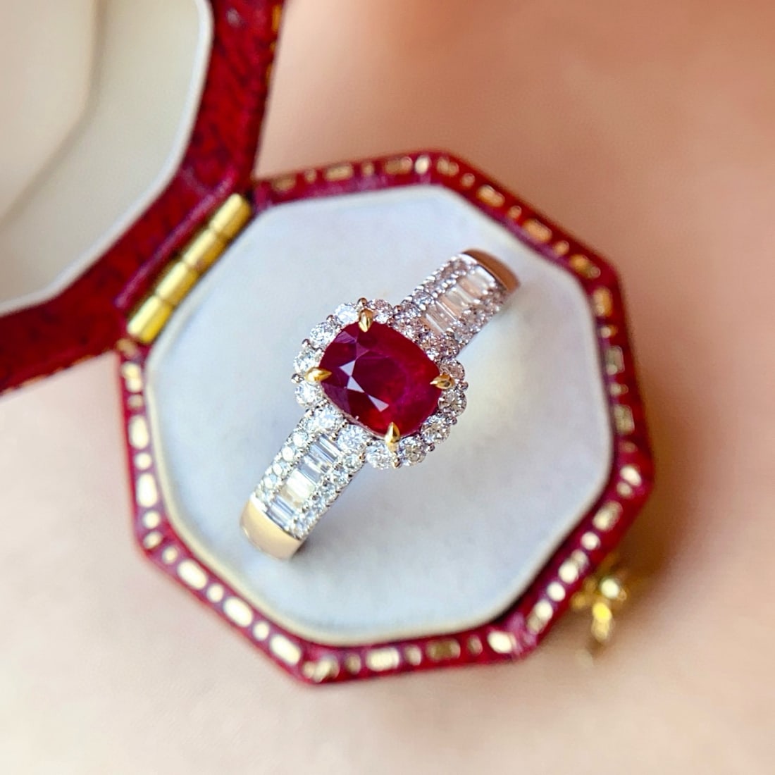 14k Gold 1.10 Ct Vivid Red Natural Ruby & Diamond Ring - 4