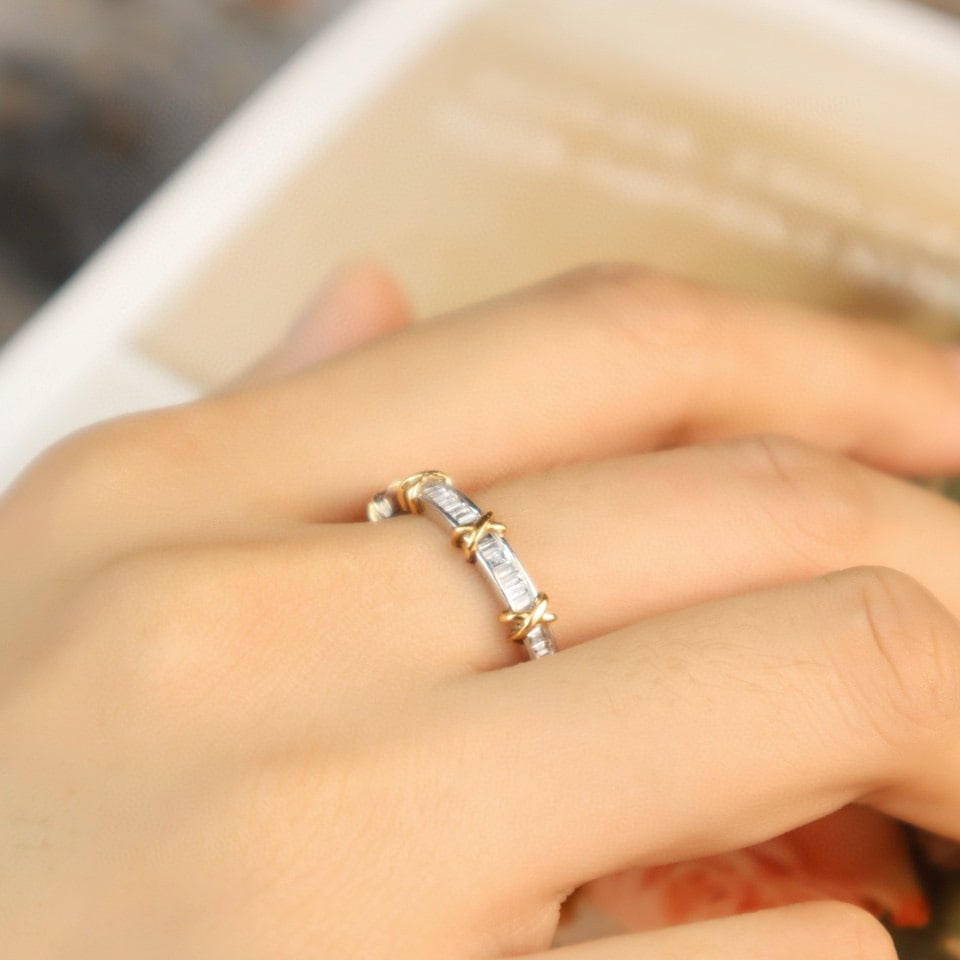 14k Gold 0.28 Ct Natural H Diamond Ring - 7