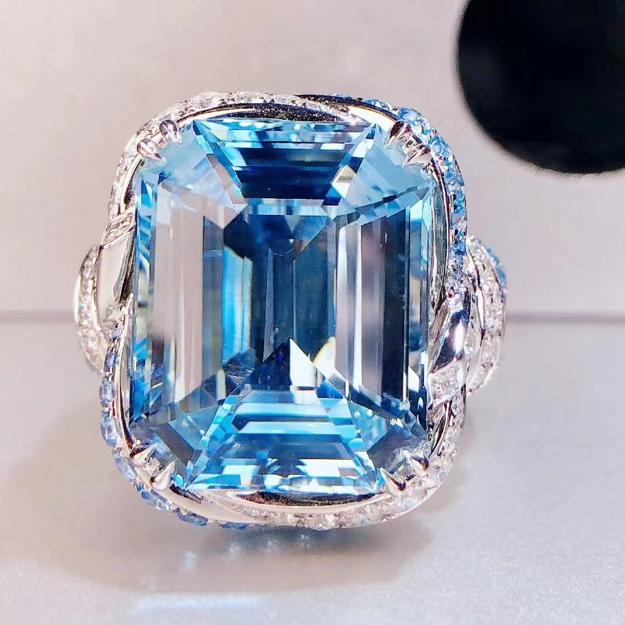 14k Gold 16.54 Ctw Natural Aquamarine & Diamond Ring (1 of 6)